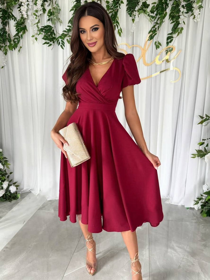 LENA – ELEGANCKA SUKIENKA Z KLASYCZNYM KROJEM