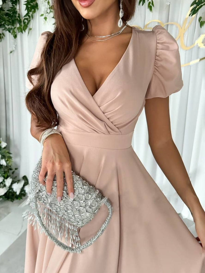 LENA – ELEGANCKA SUKIENKA Z KLASYCZNYM KROJEM