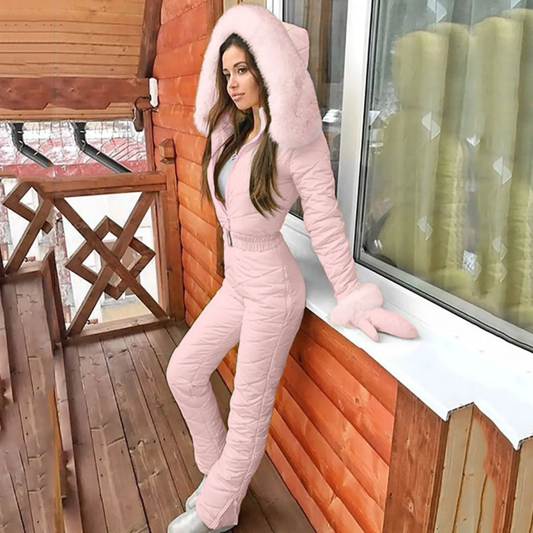 Kombinezon damski zimowy o eleganckim i przyjemnym kroju